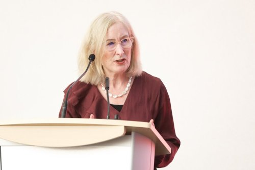 Lyndal Roper speaks after winning this year's Cundill History Prize for 