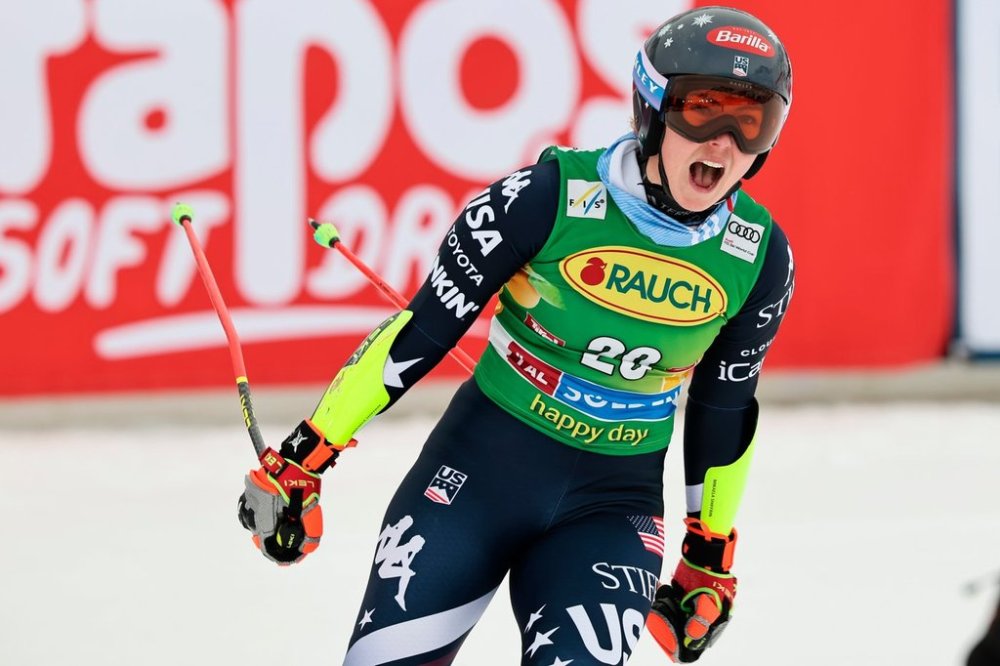 United States' Mikaela Shiffrin celebrates at the finish area of an alpine ski, women's World Cup giant slalom, in Soelden, Austria, Saturday, Oct. 25, 2025. (AP Photo/Marco Trovati)
