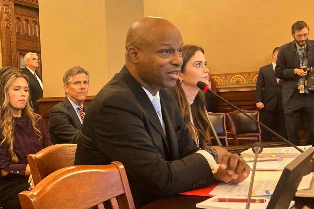 FILE - Illinois House Speaker Emanuel