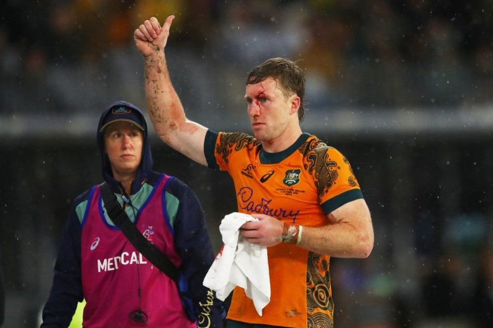 Australia's Harry Potter gestures as he leaves the field during the Bledisloe Cup rugby test between the All Blacks and the Wallabies in Perth, Australia, Saturday, Oct 4, 2025. (AP Photo/Gary Day)