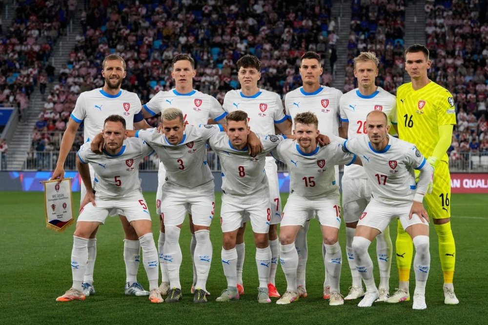 FILE - Players from the Czech Republic pose ahead of a World Cup 2026 group L qualifying soccer match between Croatia and Czech Republic at the Opus Arena in Osijek, Croatia, on June 9, 2025. (AP Photo/Darko Bandic/File)