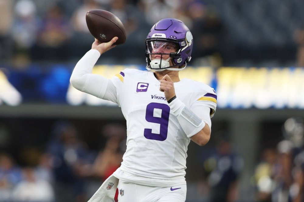 Minnesota Vikings quarterback J.J. McCarthy (9) warms up before an NFL football game against the Los Angeles Chargers Thursday, Oct. 23, 2025, in Inglewood, Calif. (AP Photo/Jessie Alcheh)