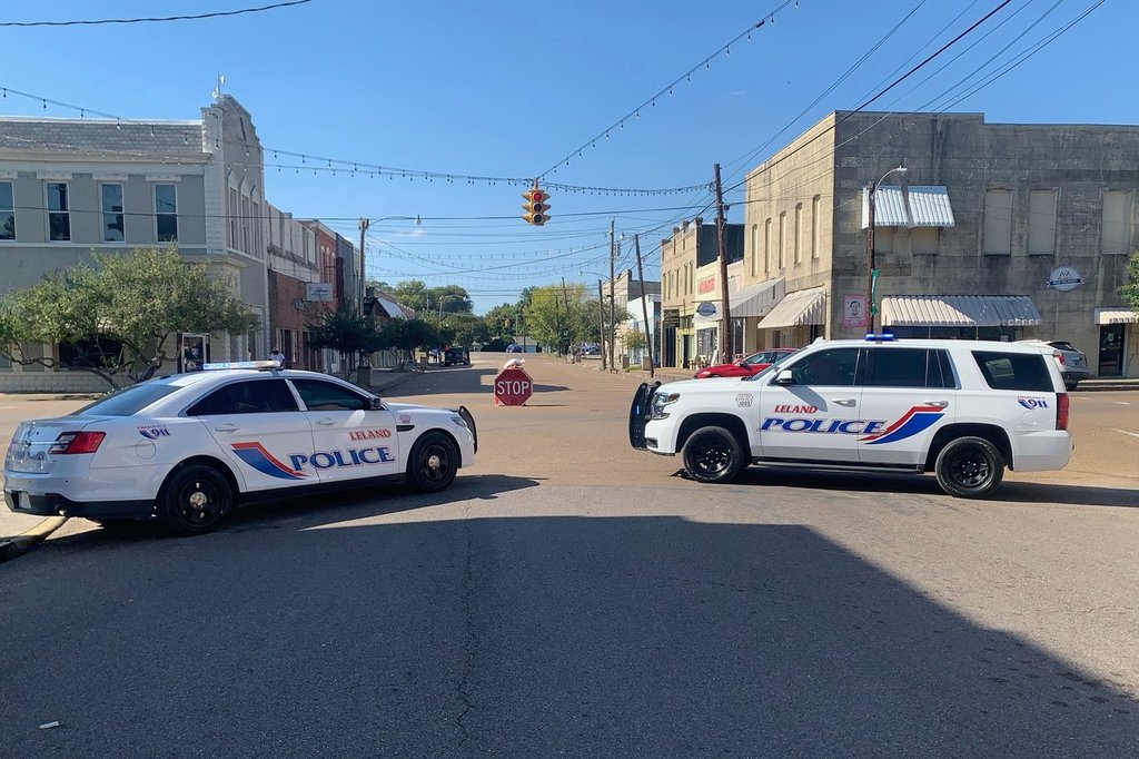 Mississippi school celebrations turn deadly as 8 people are