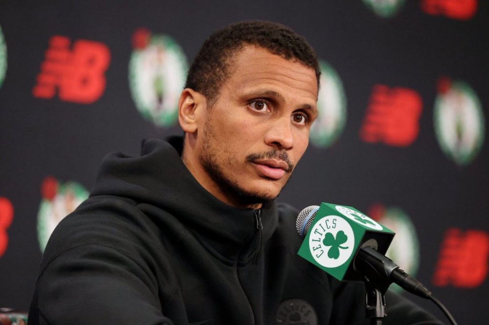 Boston Celtics head coach Joe Mazzulla speaks at a news conference during the NBA basketball team's media day, Monday, Sept. 29, 2025, in Boston. (AP Photo/Michael Dwyer)