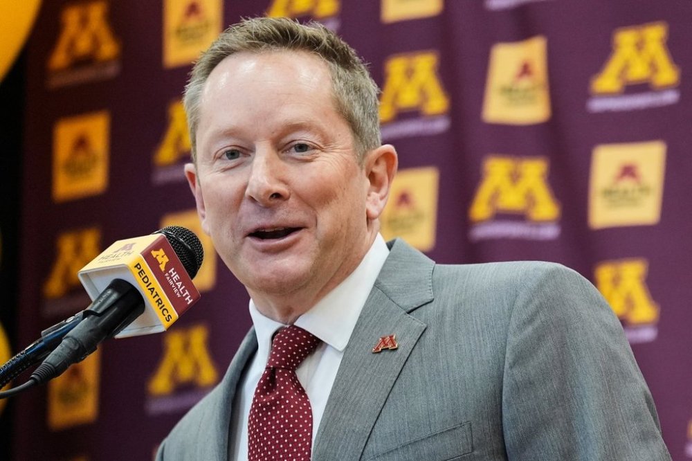 FILE - Minnesota's new head coach Niko Medved speaks during an NCAA college basketball news conference, Tuesday, March 25, 2025, in Minneapolis. (AP Photo/Abbie Parr, File)