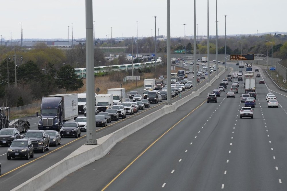 A stretch of the 401 highway in Whitby, Ont., is seen on April 30, 2024. THE CANADIAN PRESS/Chris Young