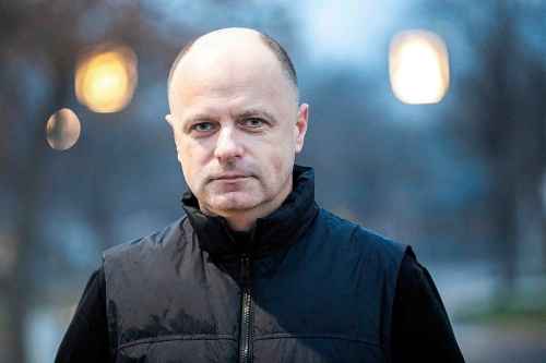 MIKAELA MACKENZIE / FREE PRESS

Viktor Bratasyuk and his family have settled into life in Winnipeg after receiving support from local churches. The retired judge says he is not pursuing a legal career in Manitoba.