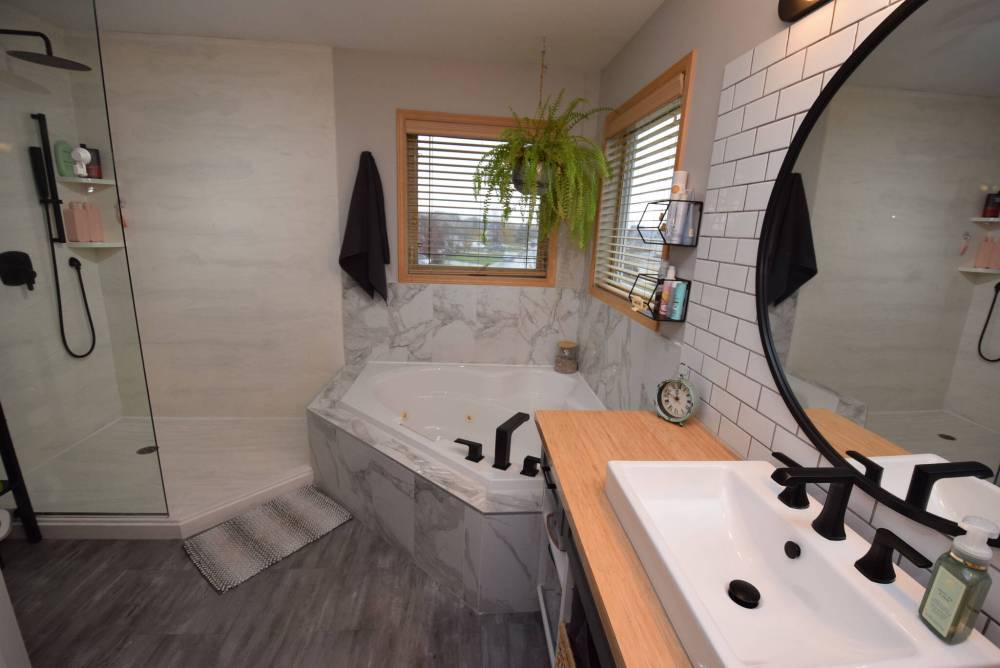Todd Lewys / Free Press
The remodelled ensuite is a luxurious, spa-inspired space.