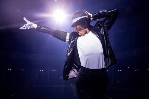 Matthew Murphy photo
                                Jordan Markus stuns with his uncanny resemblence to the King of Pop.