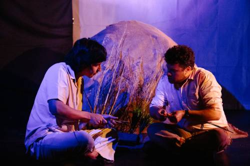 Photos by Caroline Wintoniw
                                A dialogue between Sage (Roseau River First Nation actor Vance Roberts) and the Martian (Devin Lowry) sets the philosophical frame of The Martian and the Mound.