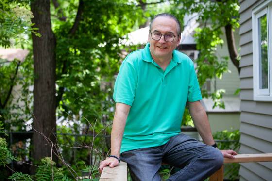 Manitoba playwright Ian Ross has died at 57. (Daniel Crump / Free Press files)