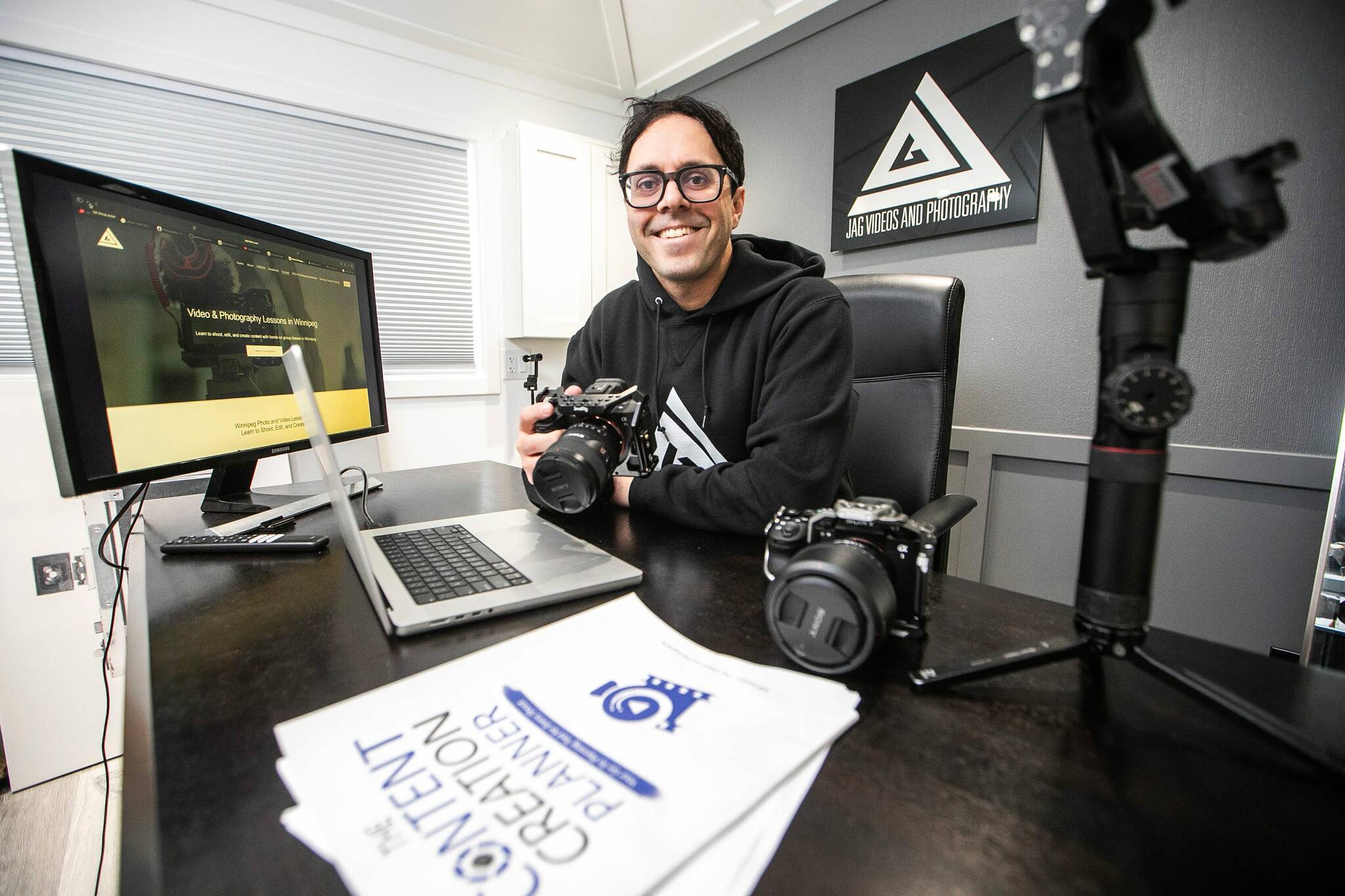 winnipegfreepress.com - Aaron Epp - Video, photography, content-creation course puts focus on quality