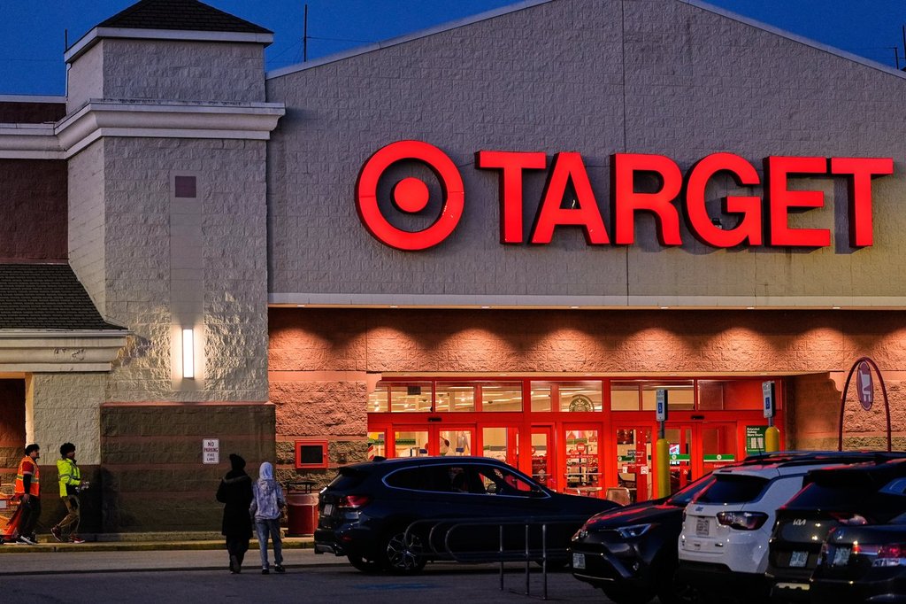 winnipegfreepress.com - Anne D'innocenzio, The Associated Press - Profit slide at Target hints at meager holiday season for the retailer