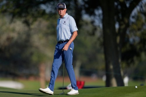 Davis Love III walks on first green during the first round of the RSM Classic golf tournament, Thursday, Nov. 20, 2025, in St. Simons Island, Ga. (AP Photo/Mike Stewart)