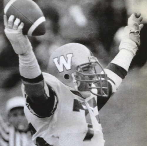 The story behind the photo: Winnipeg Blue Bombers alumnus Stan Mikawos