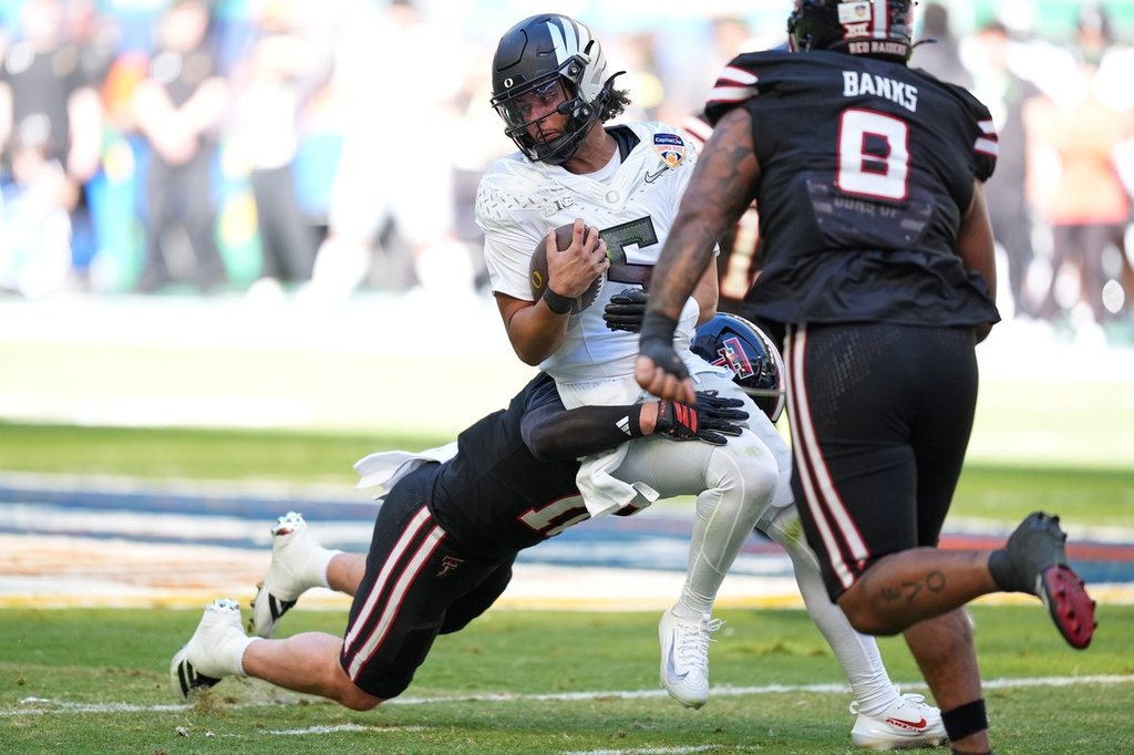 Texas Tech's expensive roster is not enough to overcome Oregon in Orange  Bowl – Winnipeg Free Press