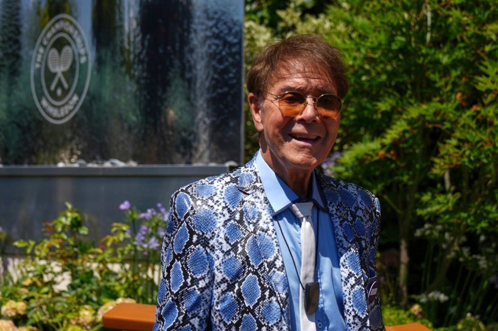 Singer Cliff Richard says he has been treated for prostate cancer – Winnipeg Free Press