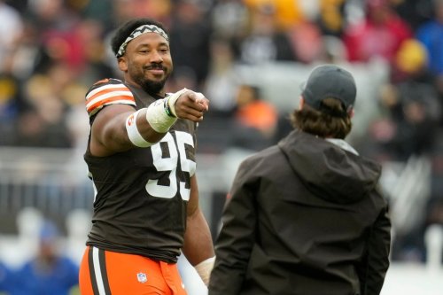 Cleveland Browns defensive end Myles Garrett (95) warms up before an NFL football game against the Pittsburgh Steelers, Sunday, Dec. 28, 2025, in Cleveland. (AP Photo/Sue Ogrocki)