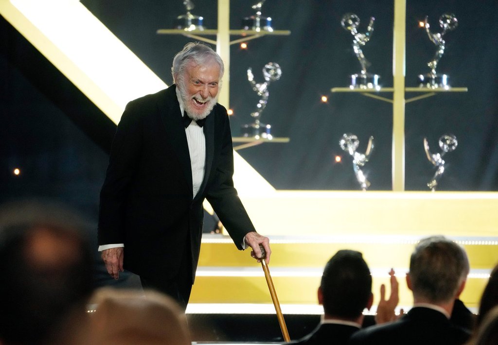 愛想の良いコメディ俳優の伝説的人物ディック・ヴァン・ダイクが100歳を迎える – Winnipeg Free Press