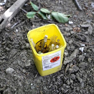 RUTH BONNEVILLE / FREE PRESS FILES
                                The city&rsquo;s Executive policy committee also wants to expand a program that clears needles, weapons, drugs and other dangerous debris from city parks.