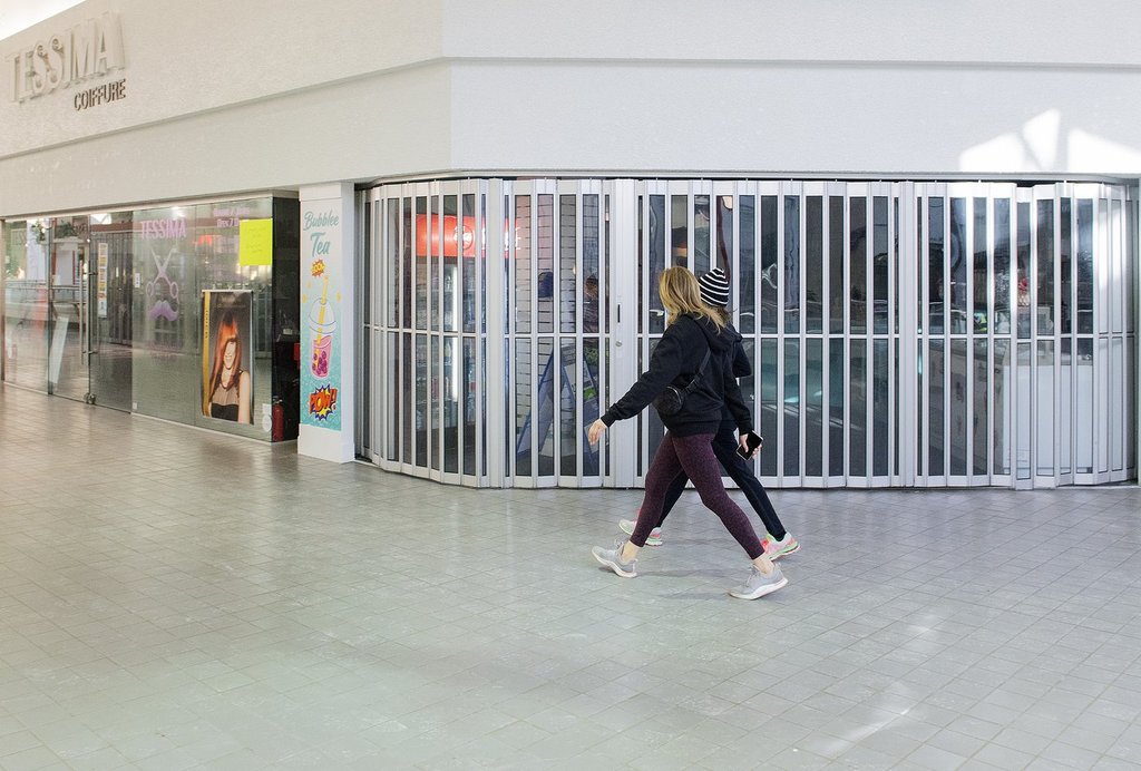 Quebec plans to expand pilot project allowing stores to stay open longer on weekends