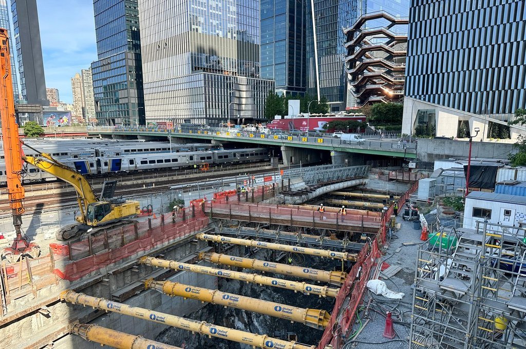 Judge orders Trump administration to restore funding for rail tunnel between New York and New Jersey