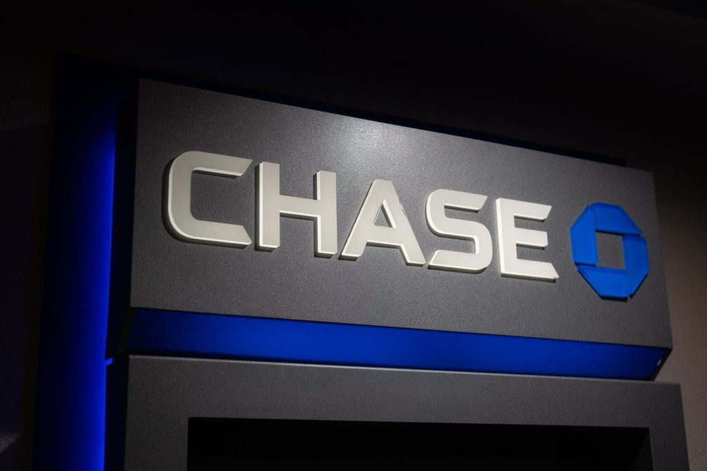 winnipegfreepress.com - Ken Sweet, The Associated Press - As Trump's deadline for a cap on credit card rates looms, banks have only questions and no answers