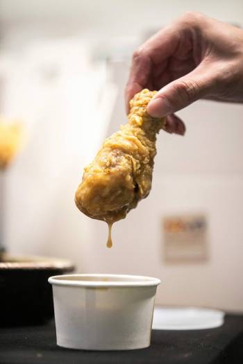 Popoy&rsquo;s offers three flavours: original, hot honey and the new &lsquo;everything bagel.&rsquo; (Mikaela MacKenzie / Free Press)