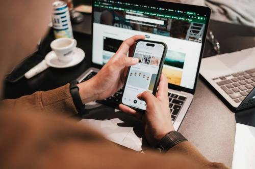 AIRAM DATO-ON / PEXELS.COM
                                A planned January digital detox starts with deleting time-wasting apps, including social media, and occasionally going phone-free.