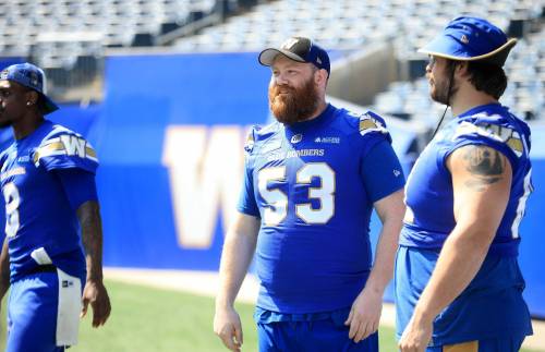 Ruth Bonneville / FREE PRESS FILES
                                Winnipeg Blue Bombers offensive lineman Patrick Neufeld (53) signed a one-year extension with the club on Sunday. The 2026 season will be Neufeld&rsquo;s 12th in Blue and Gold and his 15th CFL season overall.