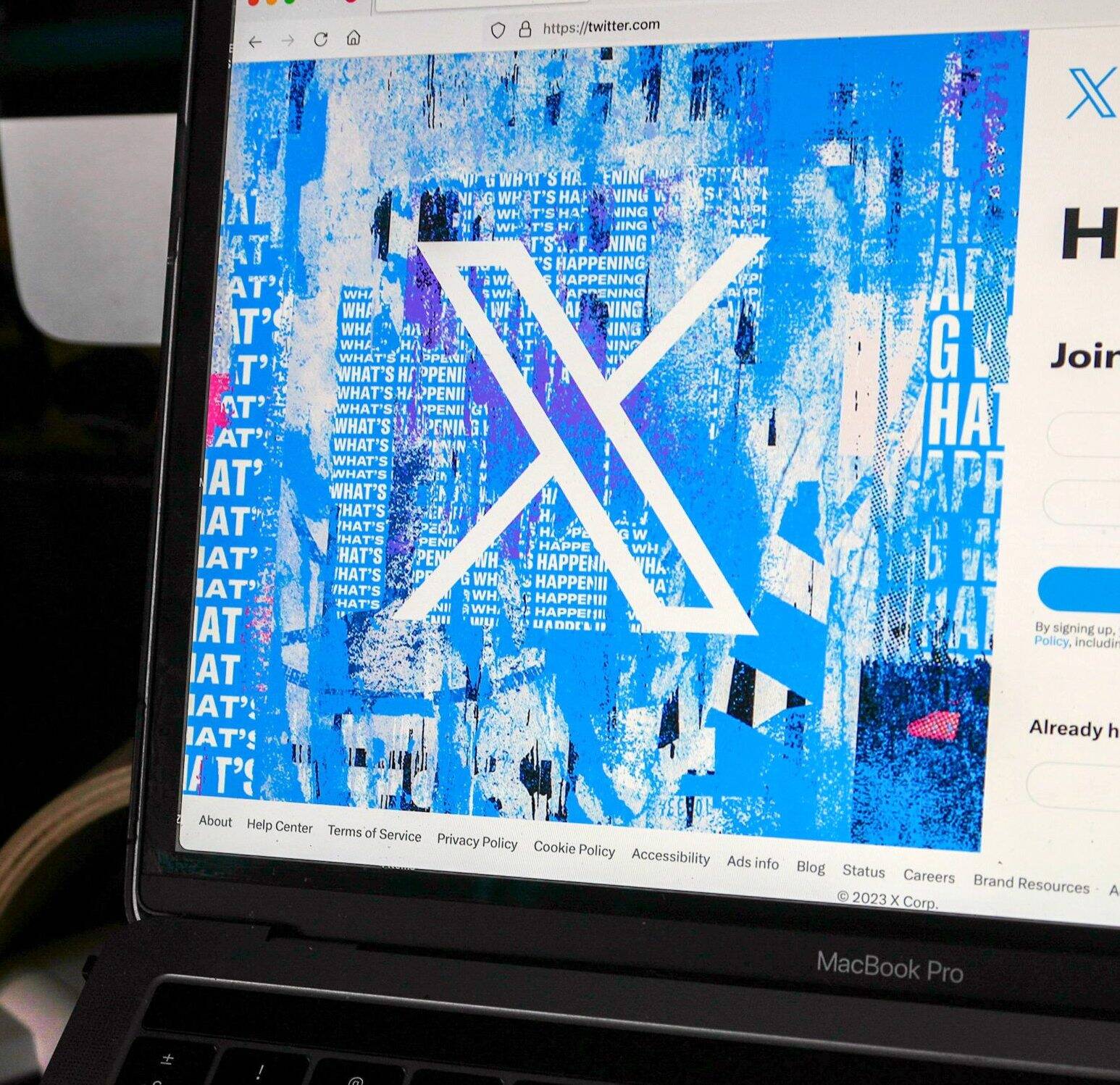 Columnist Urges Users To Abandon X Platform