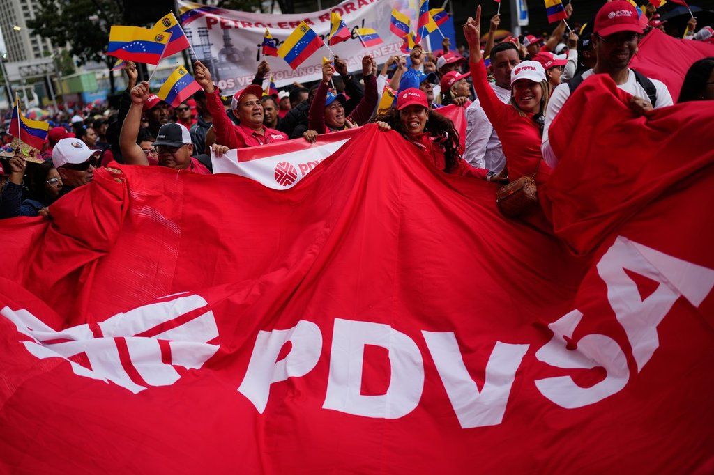 winnipegfreepress.com - Regina Garcia Cano, The Associated Press - Venezuelan lawmakers approve easing state control of oil industry
