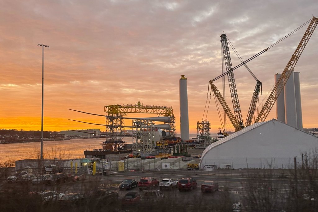 winnipegfreepress.com - Jennifer Mcdermott And Alexa St. John, The Associated Press - Yet another judge rejects Trump effort to block offshore wind and says NY project can resume