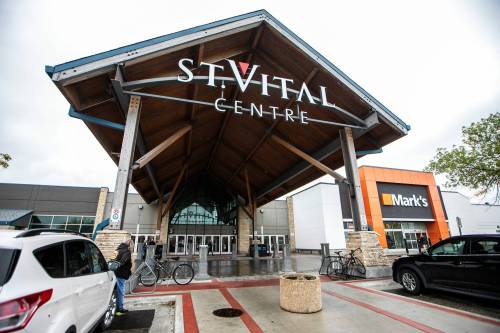 MIKAELA MACKENZIE / FREE PRESS FILES
                                St. Vital Centre has been purchased by a Montreal-based real estate investment and development firm for $160.5 million.