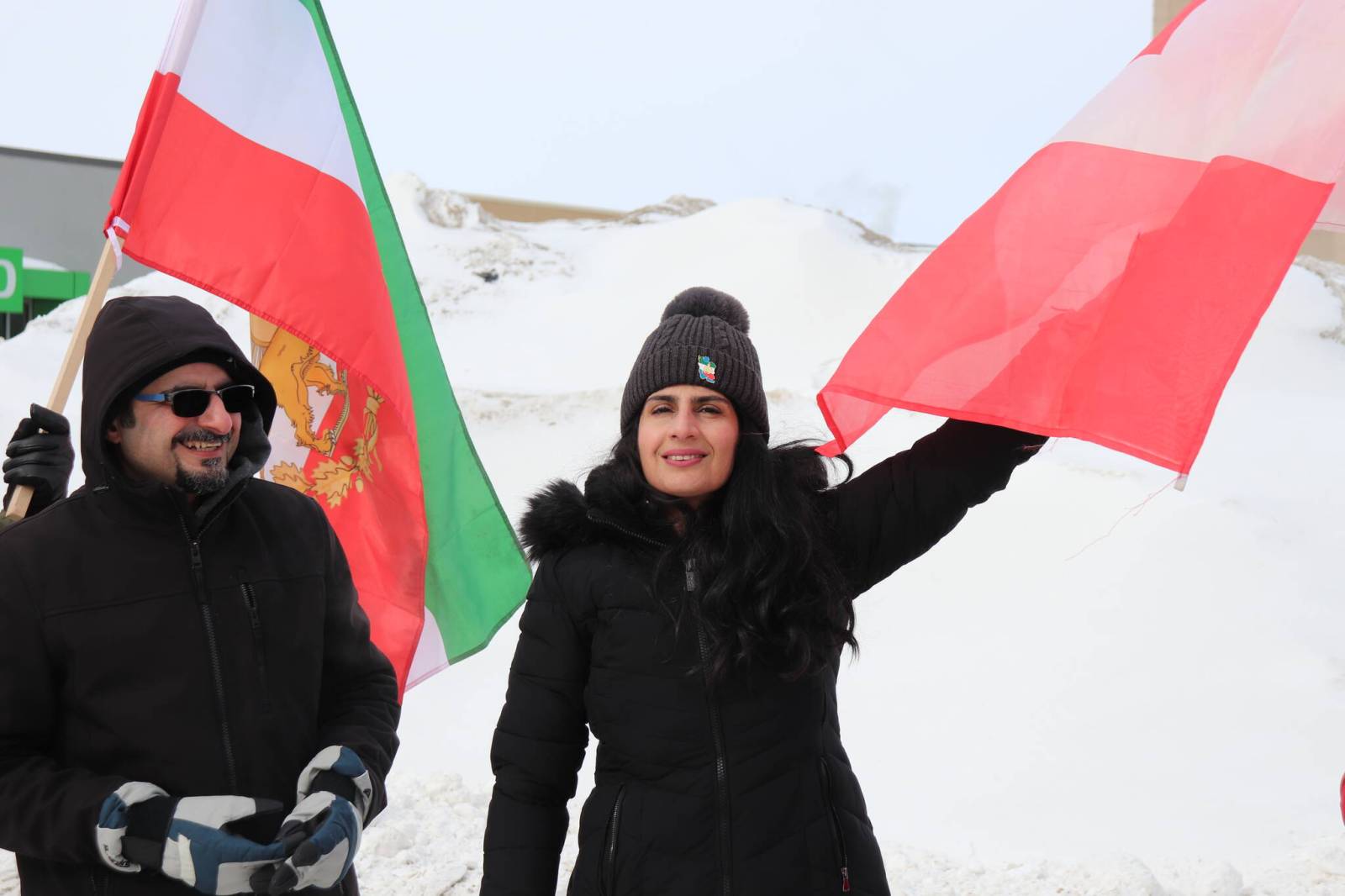 Local Iranian community rallies in support of U.S., Israel strikes