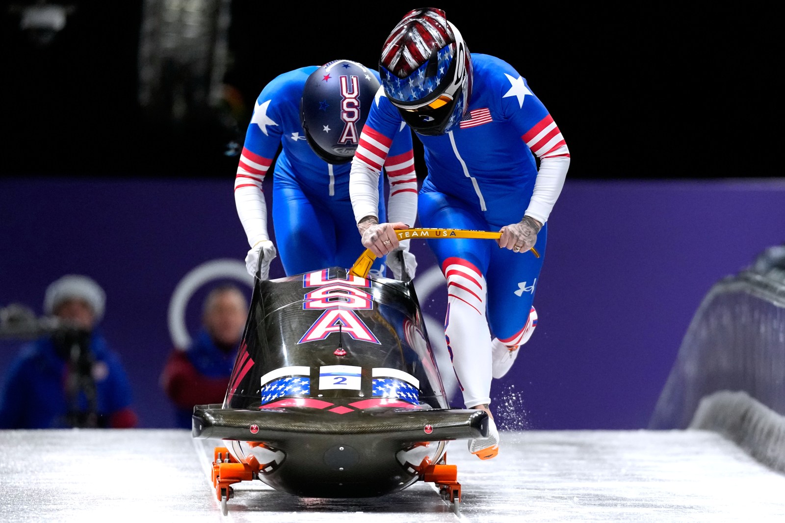 Americans Humphries Armbruster, Jones 3rd at midpoint of bobsled race ...
