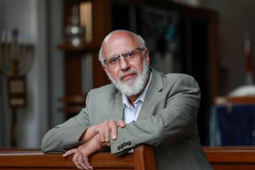 Ruth Bonneville / Free Press
                                Retired Winnipeg rabbi Yosef Benarroch longs to be in Israel with his wife and family as they endure missile attacks but has been unable to secure a flight as the U.S.-Israeli war on Iran rages.