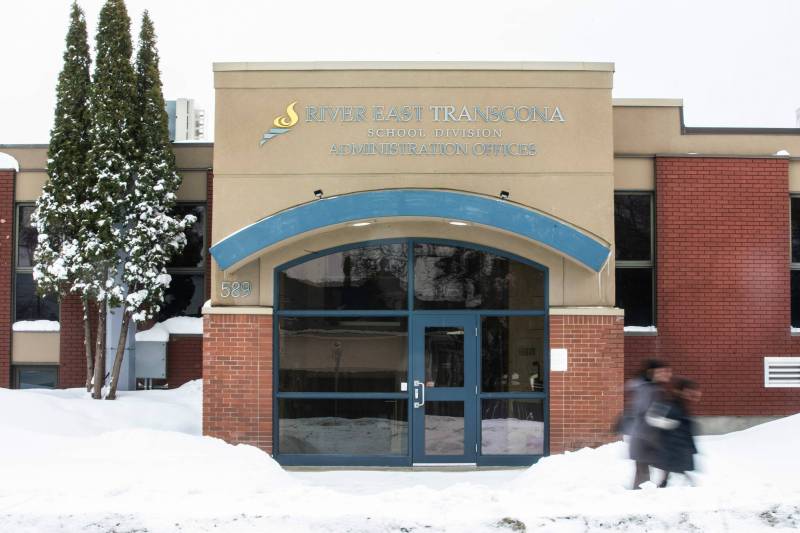 MIKAELA MACKENZIE / FREE PRESS The River East School Division office at 589 Rock Street on Wednesday, March 18, 2026. For — story. Free Press 2026
                                MIKAELA MACKENZIE / FREE PRESS
                                The River East School Division office at 589 Rock Street on Wednesday, March 18, 2026. For &mdash; story. Free Press 2026