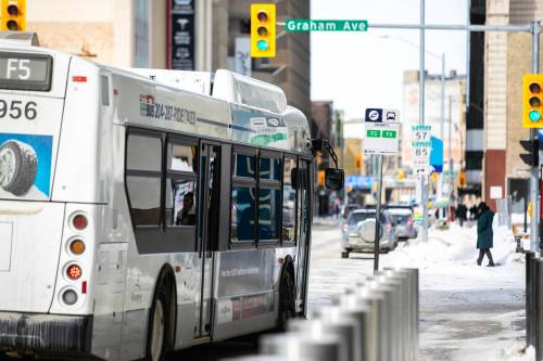 MIKAELA MACKENZIE / FREE PRESS
                                The new version of Winnipeg Transit has come under a lot of criticism &mdash; but it actually makes sense, commentator Joe Kornelson writes.