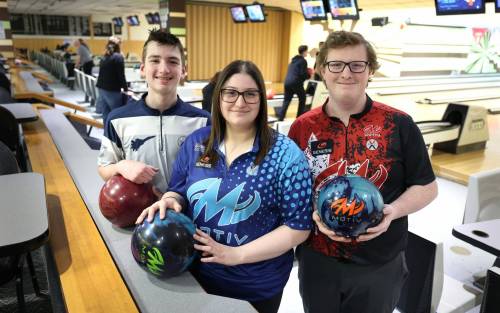 RUTH BONNEVILLE / FREE PRESS
                                A historic five Manitobans were named to Team Canada&rsquo;s tenpin bowling team including Chase McVicar (left), Kristen Jolly (centre) and Israel Potter (right).