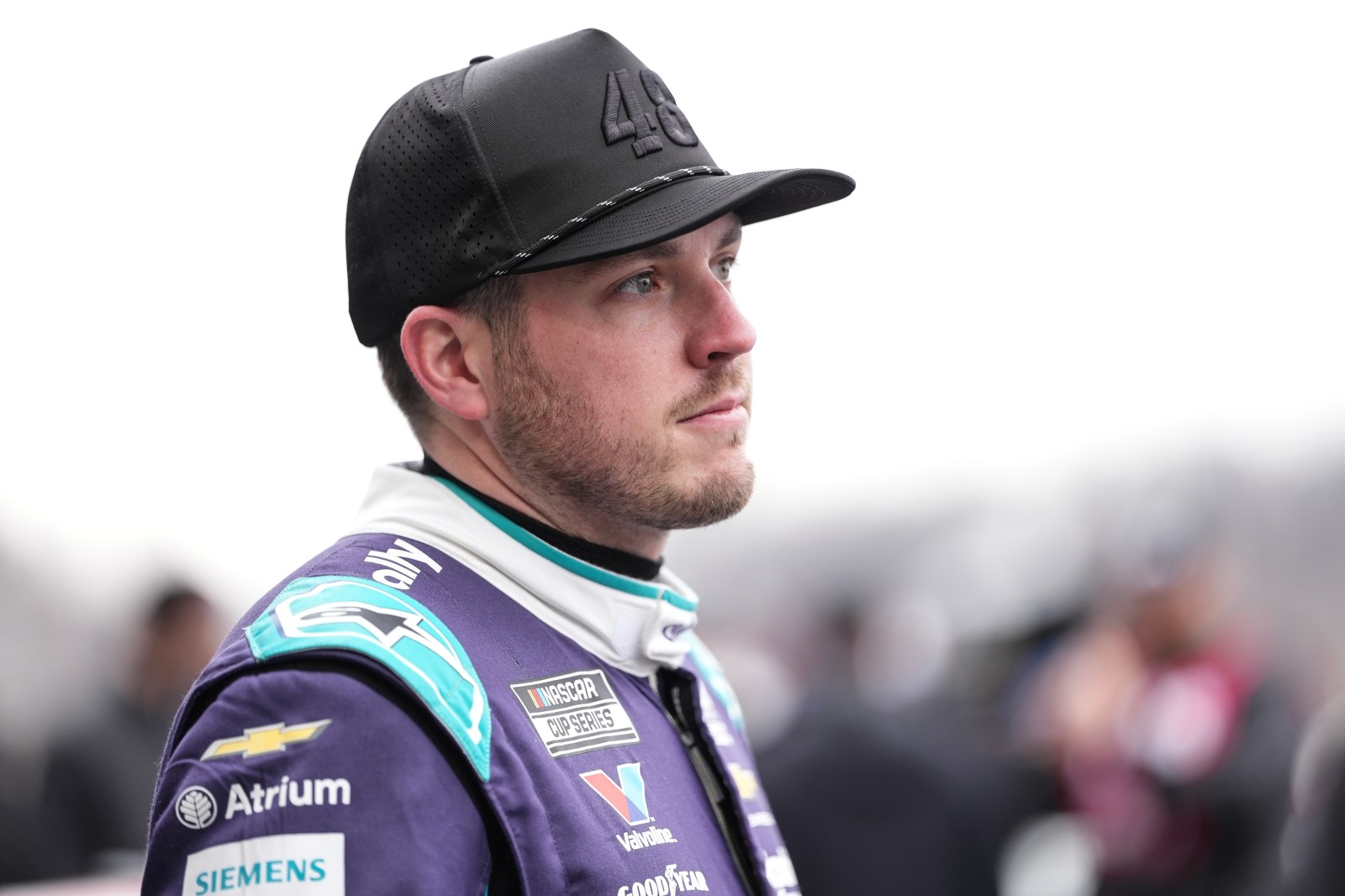 Alex Bowman sidelined for at least 3 more NASCAR races as vertigo symptoms linger