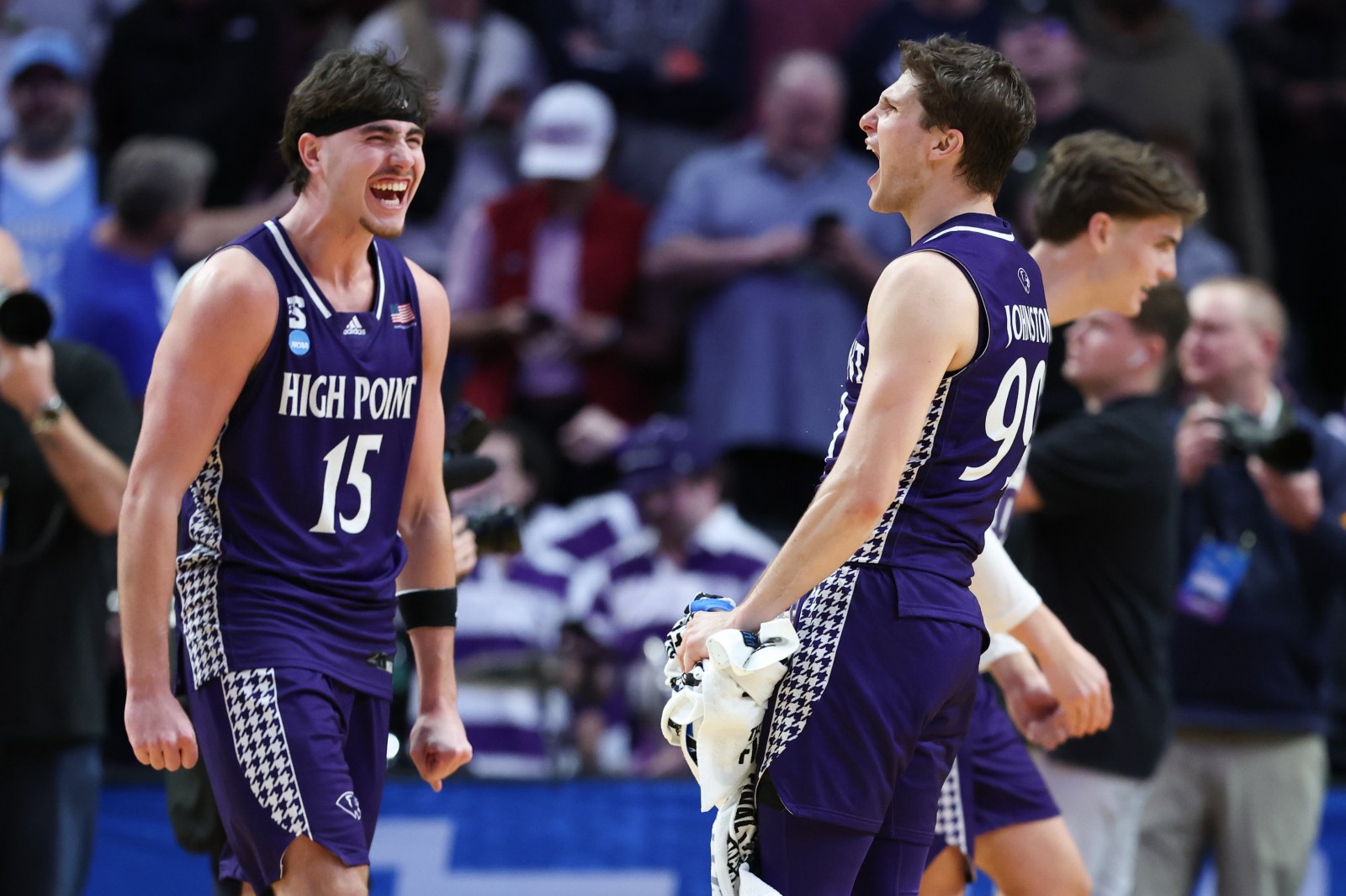 High Point Upsets Wisconsin With Late Layup