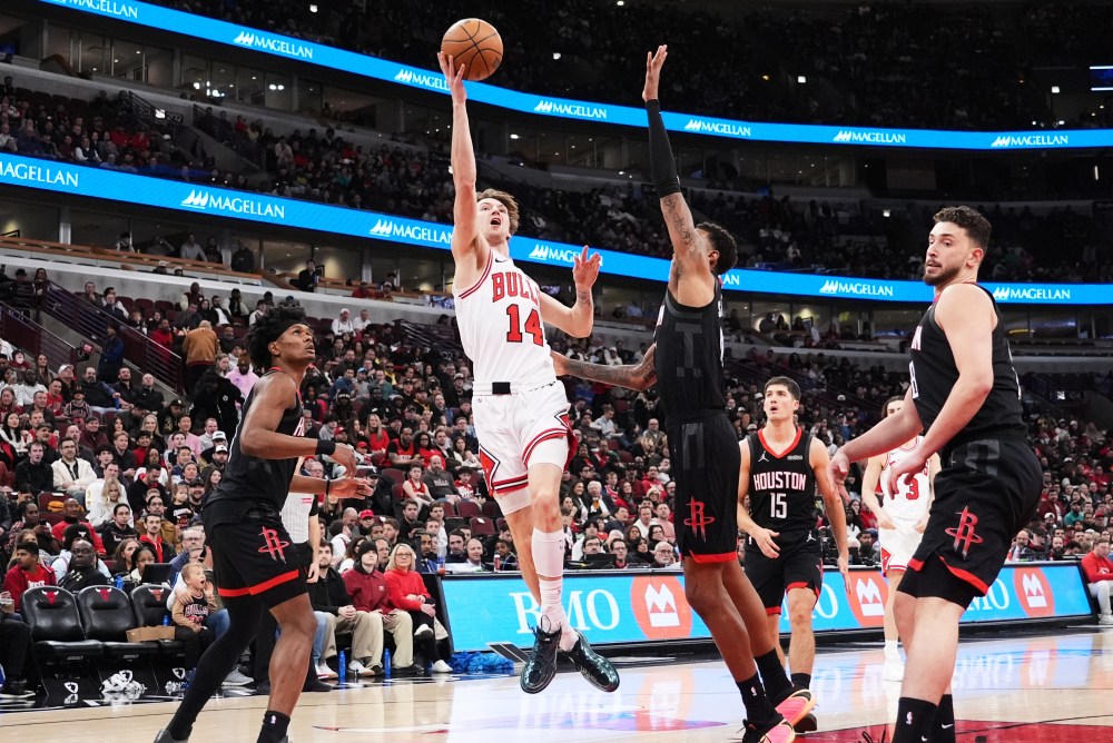 Houston Rockets Button Press Bulls race to 20-point lead in 1st quarter, hang on to beat the Rockets ...