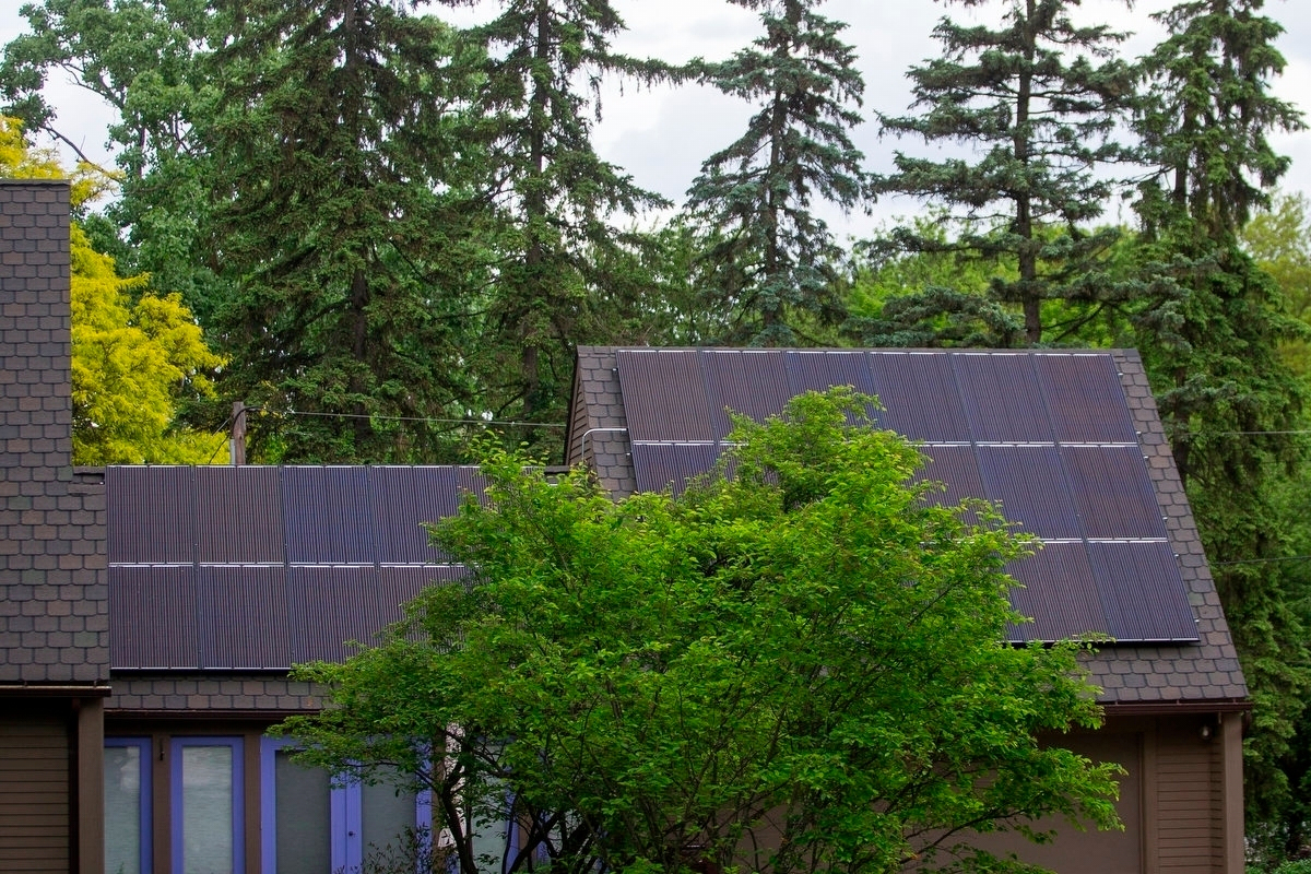 winnipegfreepress.com - Ethan Bakuli/planet Detroit, The Associated Press - Solar panel group buys spread across Michigan as residents band together for discounts