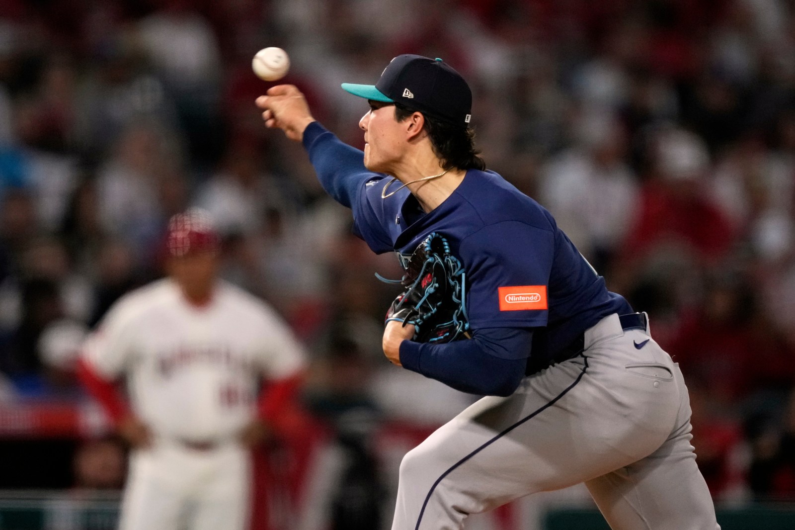 Mariners Beat Angels 1-0 as Rodriguez Enters Concussion Protocol