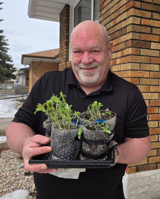 Sean Philips has created a free online veggie-sharing resource. (Supplied)