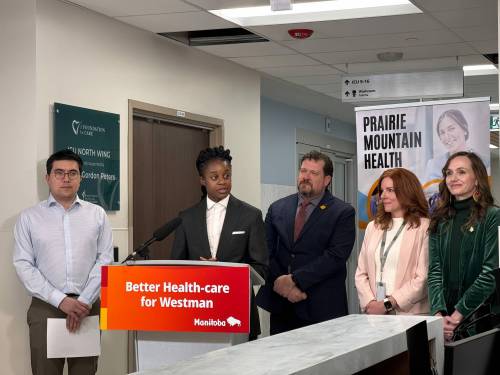 Weichen Zhang / The Brandon Sun
                                Manitoba Health Minister Uzoma Asagwara speaks during a news conference announcing the extension of intensive care and inpatient medicine services at the Brandon Regional Health Centre on Wednesday.