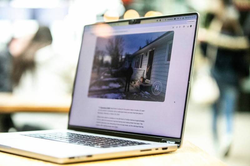 MIKAELA MACKENZIE / FREE PRESS AI-generated images routinely appear in articles produced by Boring News, a tech-driven newcomer to the Manitoba media landscape.