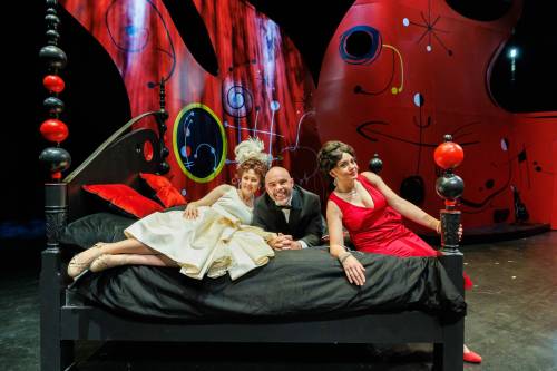 MIKE DEAL / FREE PRESS
                                (From left) Caitlin Wood is Susanna, Robert Mellon is Figaro and Miriam Khalil is the Countess Almaviva in Manitoba Opera&rsquo;s the Marriage of Figaro.