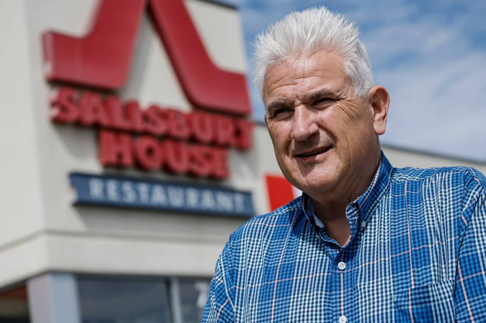 Offended Winnipeggers don’t like the taste of city golf courses’ food order